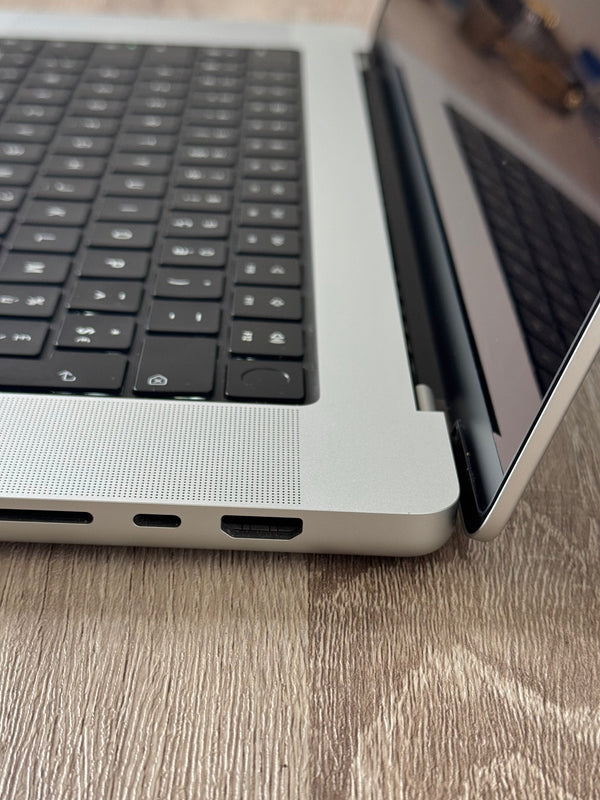 MacBook Pro 16'' M3 PRO 36Go 512Go 18 coeurs
