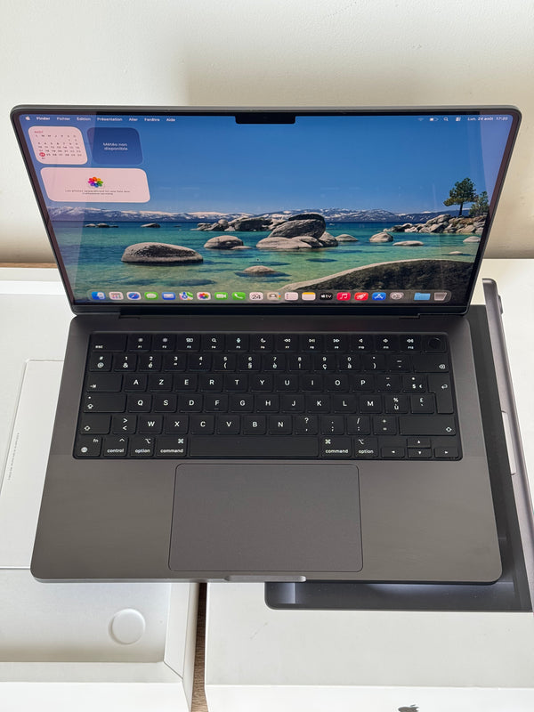 MacBook Pro 14" M3 PRO 18Go 1To Noir sideral