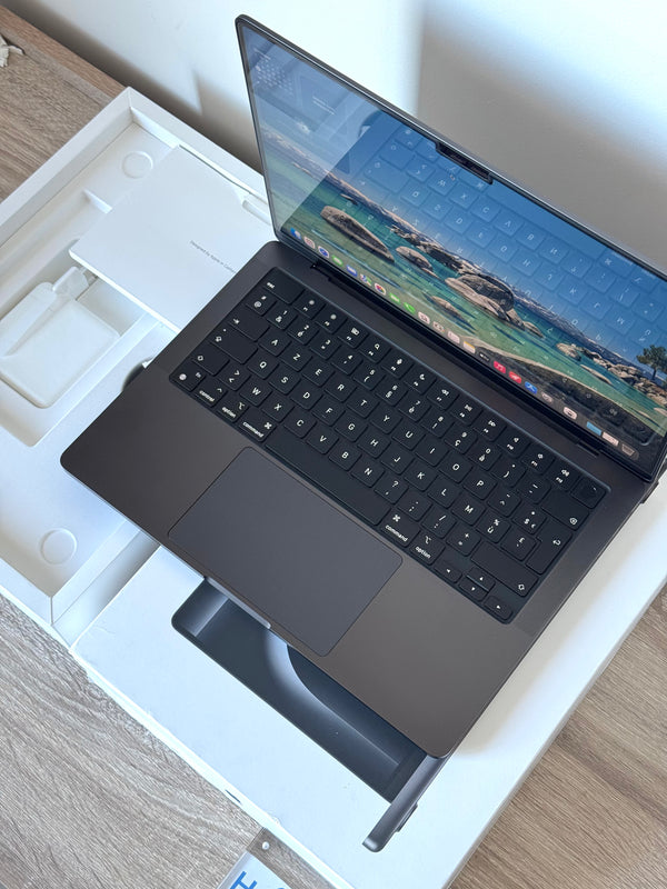 MacBook Pro 14" M3 PRO 36Go 512Go 18 coeurs 2024
