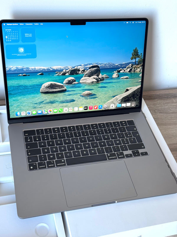 MacBook Air 15 M2 8Go 256Go 10 coeurs 2024