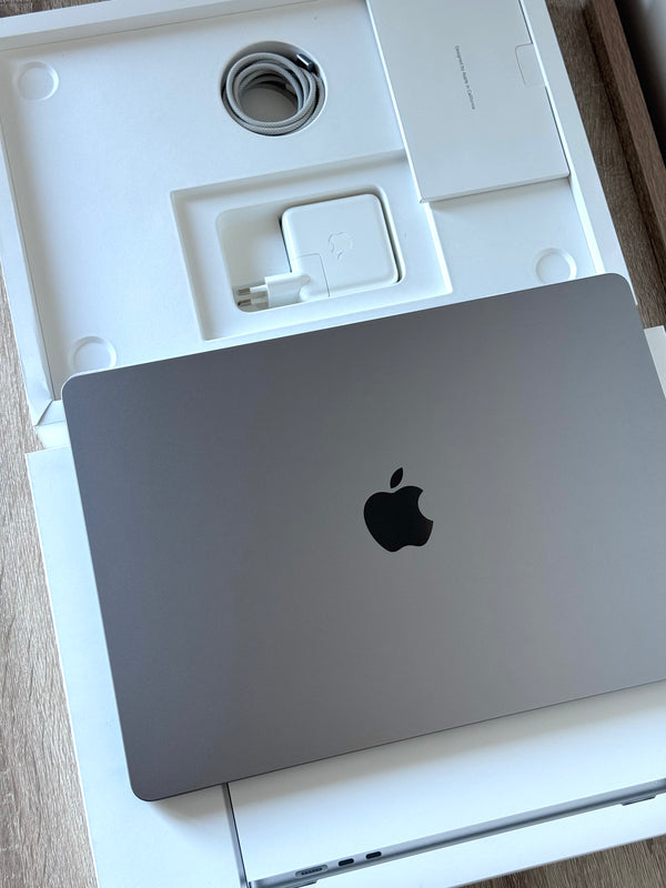 MacBook Air 15 M2 8Go 256Go 10 coeurs 2024