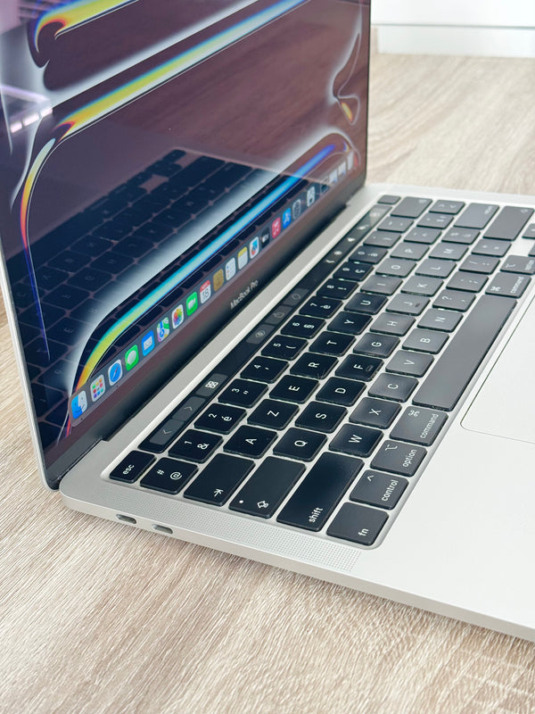 MacBook pro 13" 2020 i7 11th Gen 32Go 512Go