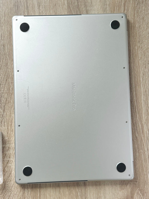 MacBook Pro 16" M1 pro 16Go 512Go 2021