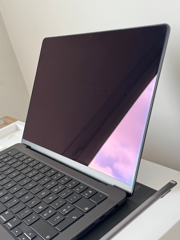 MacBook Pro 14" M3 PRO 36Go 512Go Noir sideral