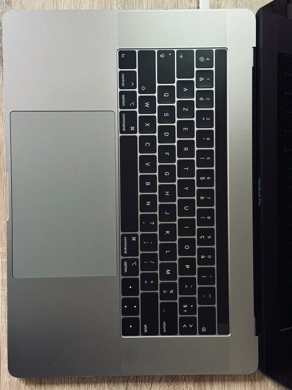 MacBook Pro 15" 2019 i7 2.6Ghz 32Go 512Go