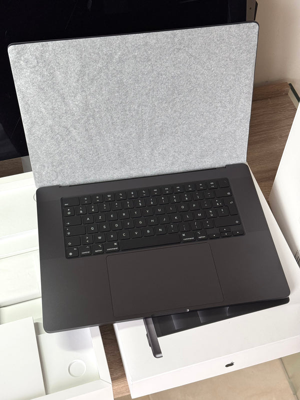 MacBook Pro Neuf 16'' 2025 M4 PRO 20 coeurs 14 coeurs 24Go 512Go