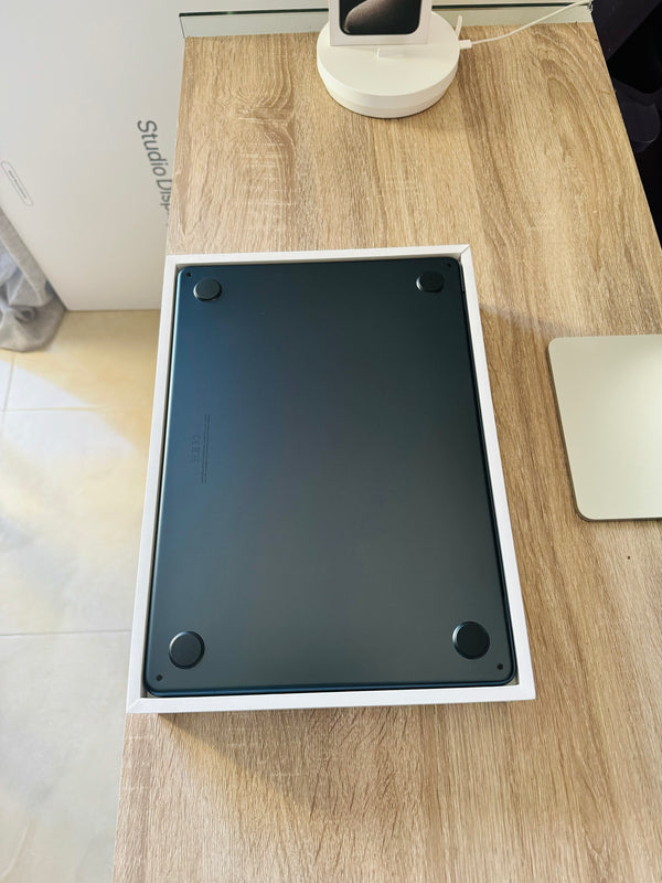 MacBook Air 13 2022 M2 8G 256g