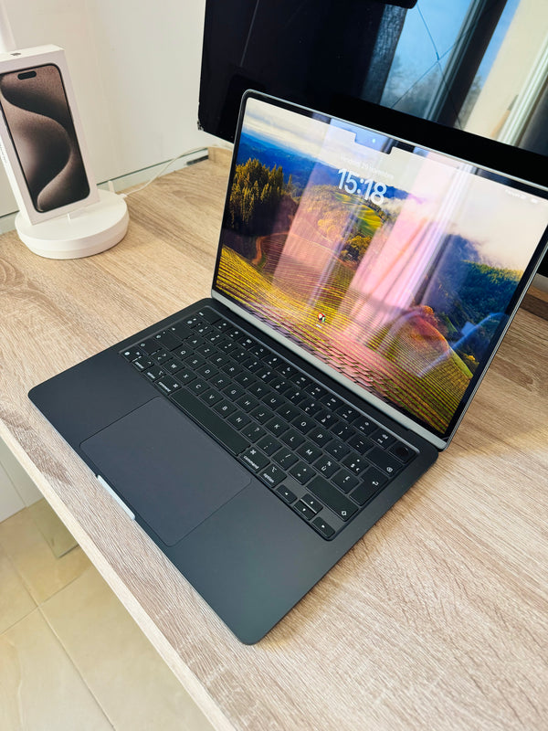 MacBook Air 13 2022 M2 8G 256g