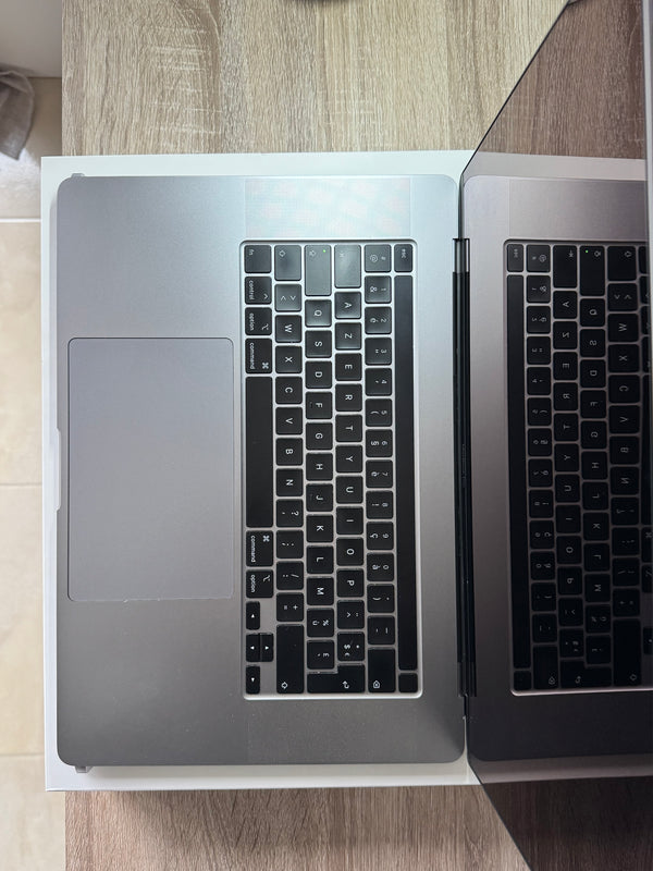 MacBook Pro 16" i9 64 Go 1To 8 coeurs 2019 AMD 8Go