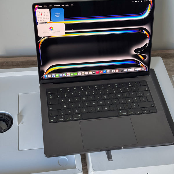 MacBook Pro 14" M3 PRO 36Go 512Go Noir sideral
