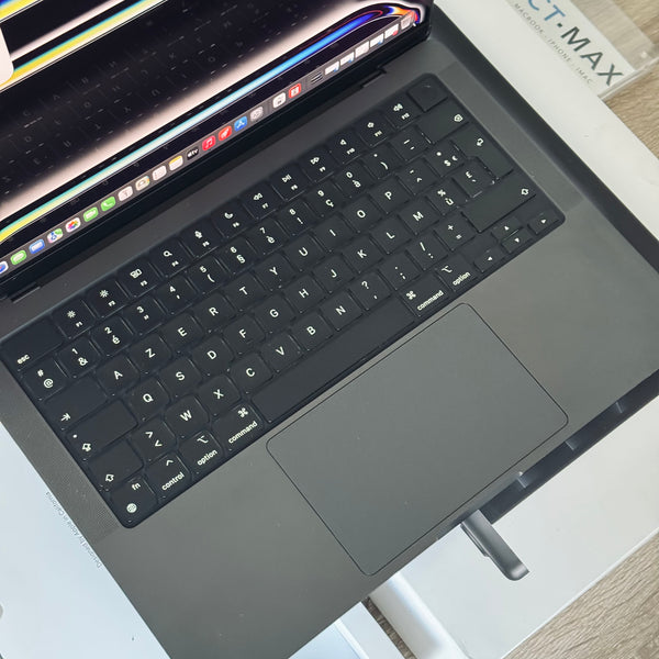 MacBook Pro 14" M3 PRO 36Go 512Go 18 coeurs 2023Noir sideral