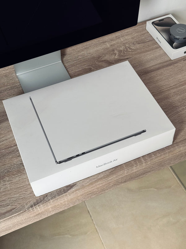 Macbook AIR 15M3 8G 256 Go SSD 10 coeurs