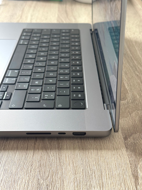 MacBook Pro 16" M1 pro 16Go 512Go 2021