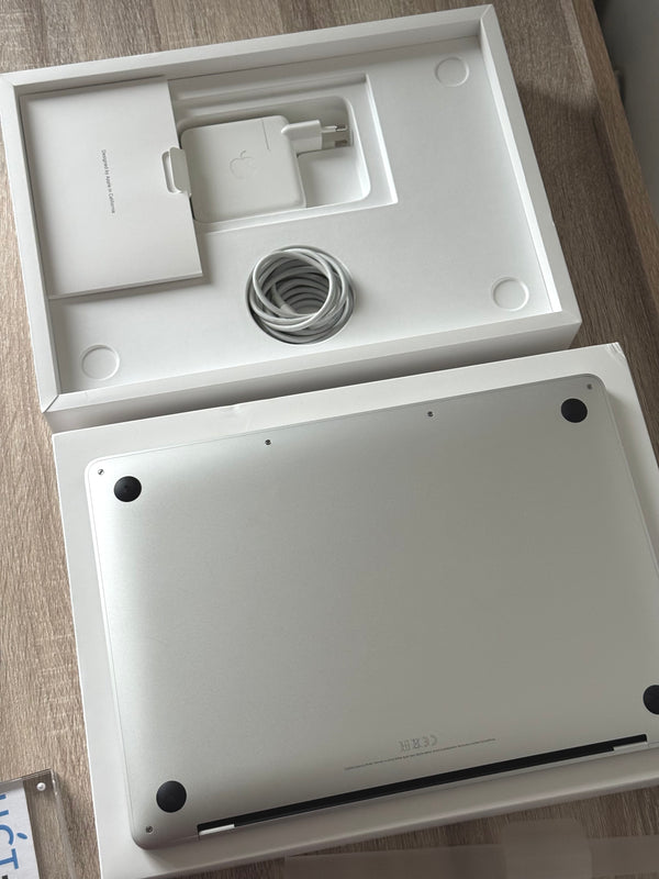 MacBook pro 13'' M1 8Go 256Go 2021