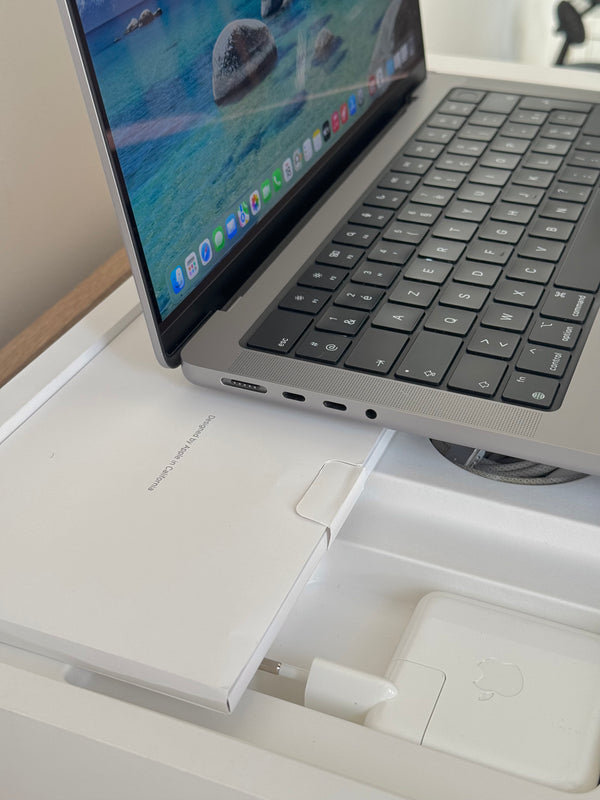 MacBook Pro 14" M3 24Go 512Go 2024