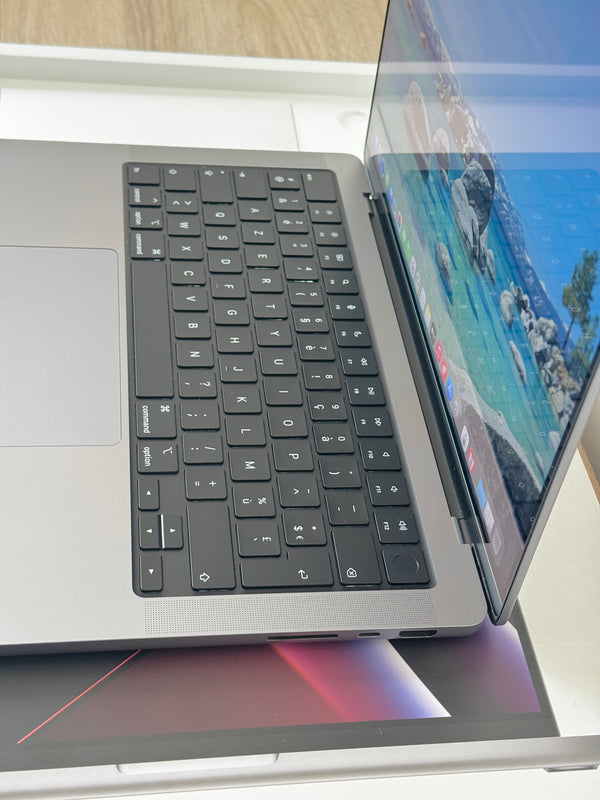 MacBook Pro 14'' 2023 M2 MAX 32Go 1To 30 coeurs