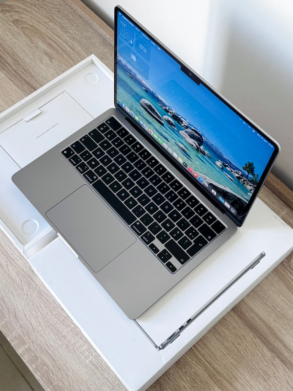 MacBook Air 13" M2 8Go 256Go 2024