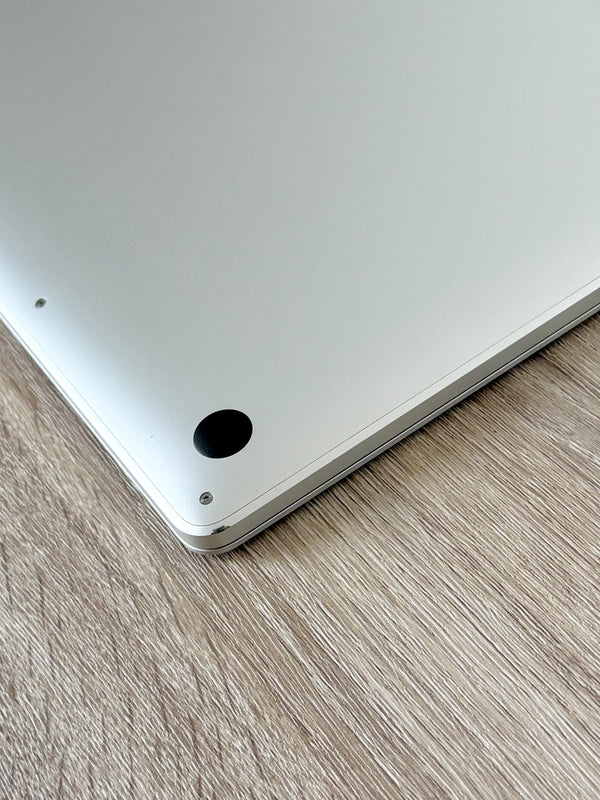 MacBook Pro 13'' M2 8Go 256Go 2024