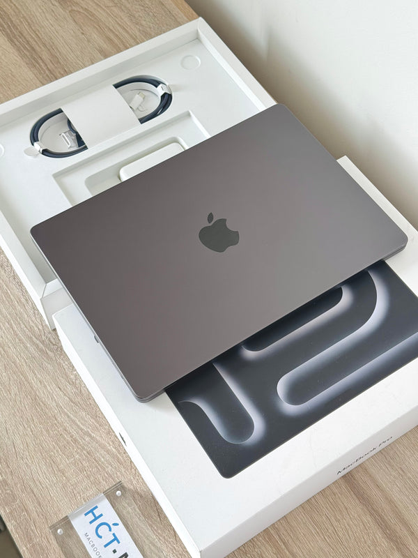 MacBook Pro 14" M4 Max 64Go 1To 40 coeurs fin 2024