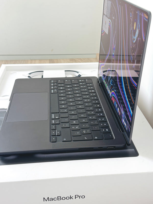 MacBook Pro 14" M4 Max 64Go 1To 40 coeurs fin 2024