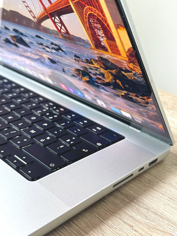 MacBook Pro 16" M1 pro 16Go 512Go 2021
