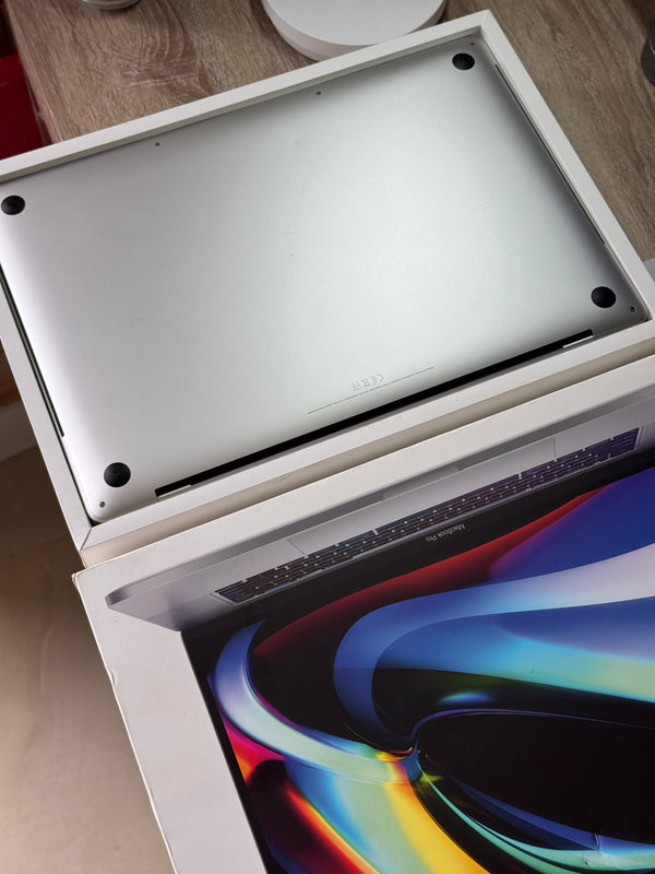 MacBook Pro 16" i9 64 Go 1To 8 coeurs 2019 AMD 8Go