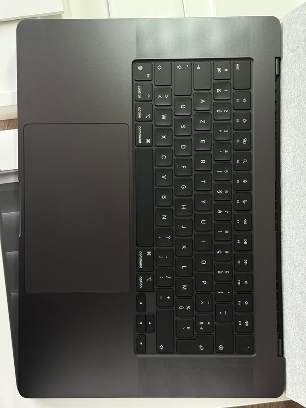 MacBook Pro 16'' 2025 M3 PRO 18 coeurs 36Go 512Go