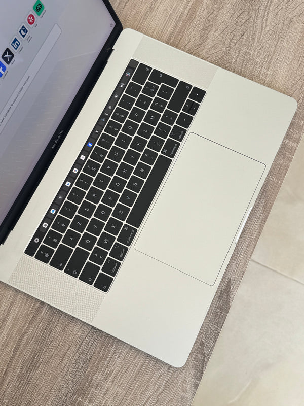 MacBook Pro 15" 2018 i7 8th Gen 2.6 Ghz 16Go 512Go