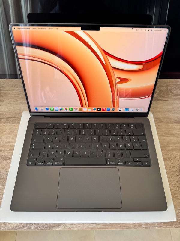 MacBook Pro 14" M3 PRO 36Go 512Go 2023Noir sideral