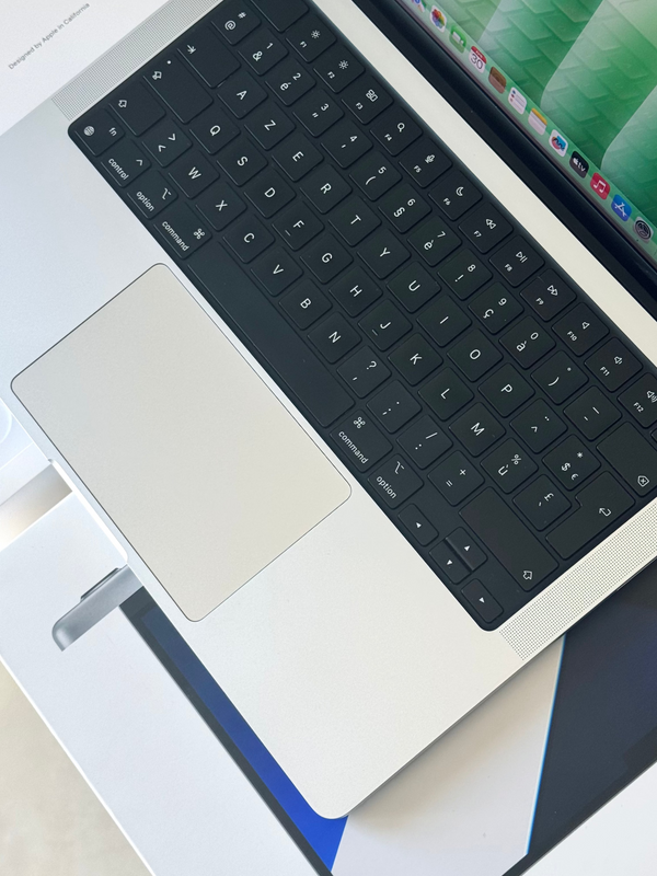 MacBook Pro 14'' M1 Max 64Go 2To 2022 32 coeurs