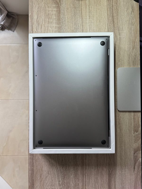 MacBook Pro 16" 2.3 GHZ i9 32Go 1To SSD 8 coeurs
