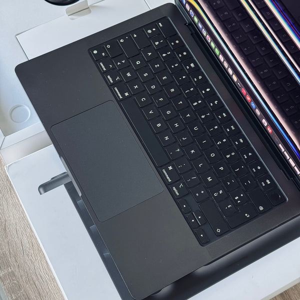 MacBook Pro 14" M3 PRO 36Go 512Go Noir sideral