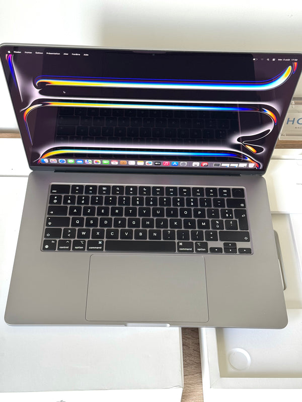 MacBook Air 15" M3 24Go 512Go 10 coeurs 2024