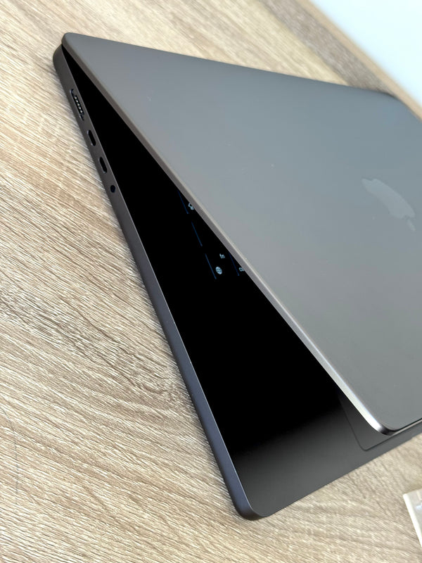 MacBook Pro 16" M3 PRO 18 coeurs 18Go 512Go 2024