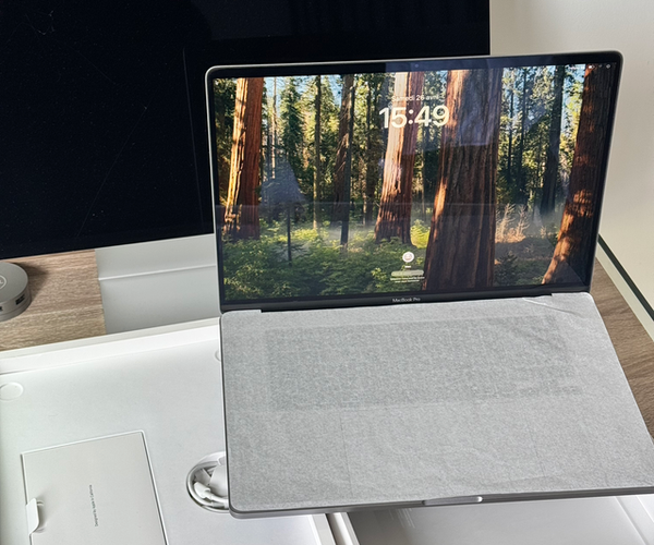 Macbook pro 16'' + Logiciels i9 2.4 64G 2T ssd 2020