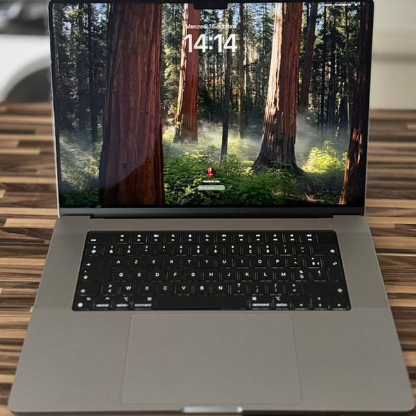Macbook Pro 16'' M2 PRO 19 coeurs 12 coeurs 16G 512G 2023